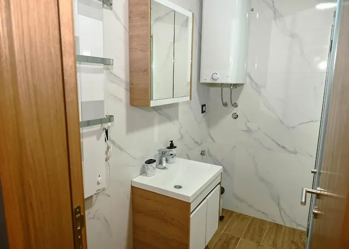 Knez 2 公寓 兹拉蒂博尔